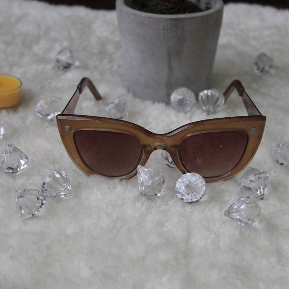 Sunglasses - Picture 1 of 3